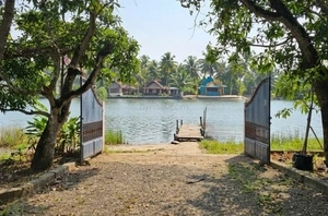 18-Cent Waterfront Land with House for Sale in Bolgatty, Kochi 