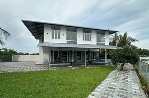 Waterfront Villa for Sale in Madavana, Kochi