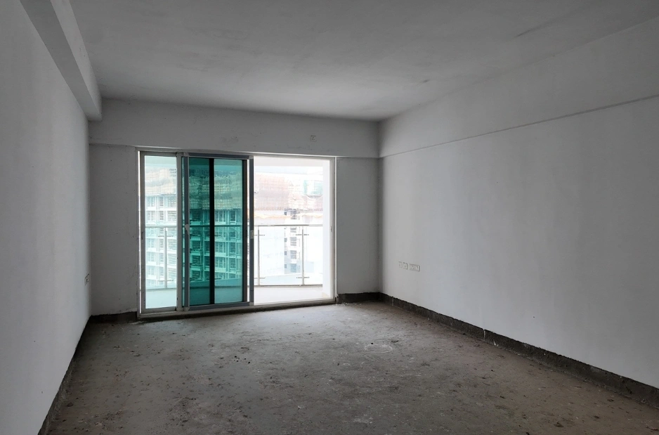 Waterfront 3BHK Bare Shell Flat for Sale at Marine Drive